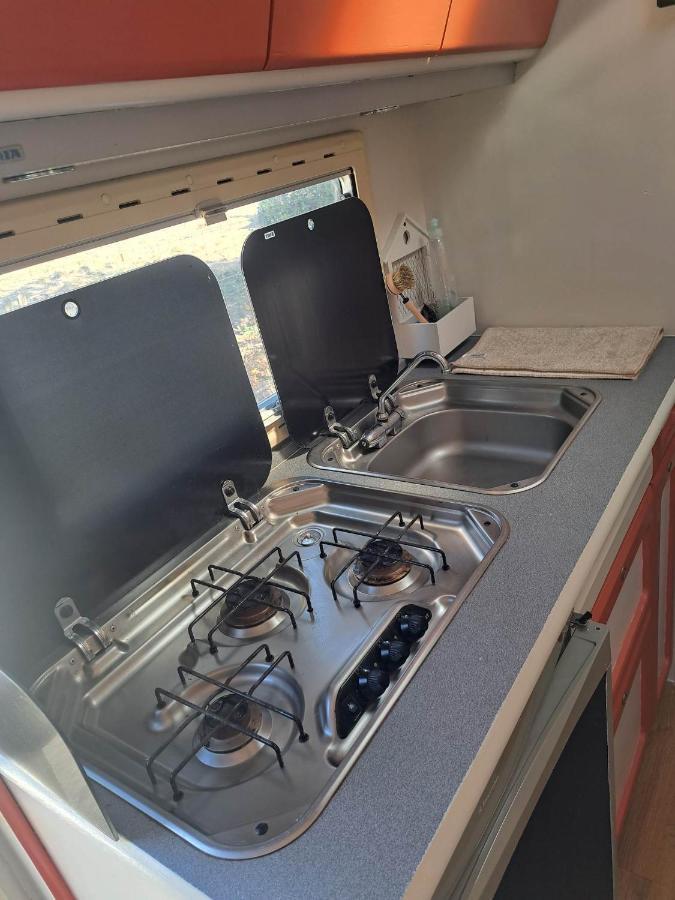Готель Camping Car A 3 Minutes Du Parc Pairi Daiza Брюжлет Екстер'єр фото